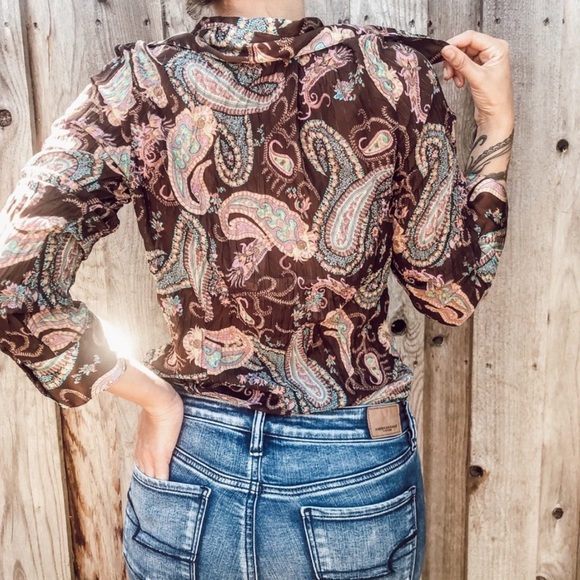 No Boundaries Paisley Blouse - Picture 8 of 11